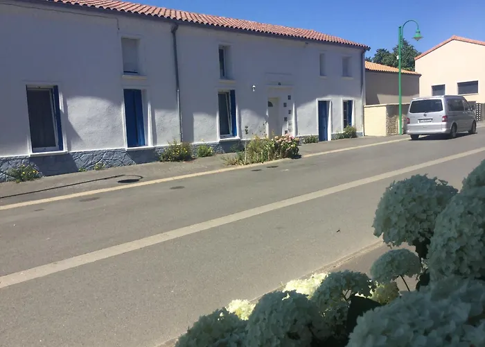 Charmante Maison Avec Jardin, Proche Puy Du Fou Et Cholet, Wifi, Confort - Fr-1-622-48