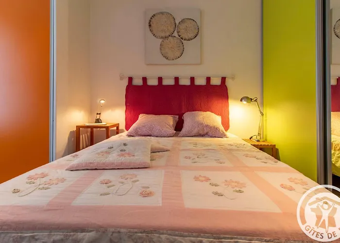 Charmante Maison Avec Jardin, Proche Puy Du Fou Et Cholet, Wifi, Confort - Fr-1-622-48 Les Gardes